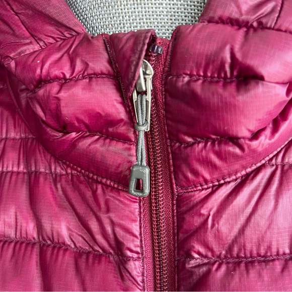 PATAGONIA Ultralight Down Hoody Quilted Puffer Jacket - Picture 7 of 14